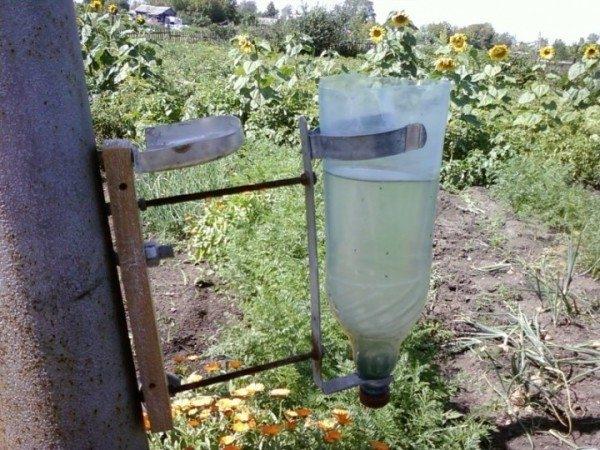 Умывальник из бутылки для пикника