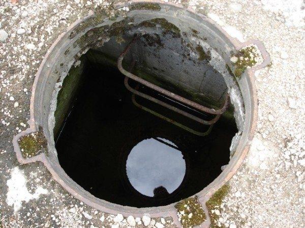 Канализационные лестницы: основные виды и их описание