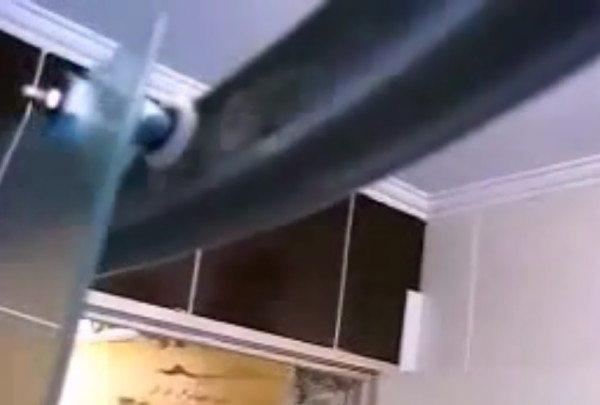 Стеклянные и пластиковые душевые ограждения с поддоном