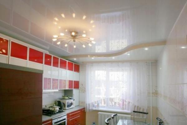 Потолки на кухне — какие они бывают? Потолки на кухне — какие они бывают?