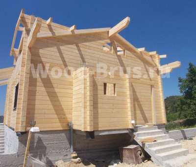 Бревно или брус, из чего лучше построить баню