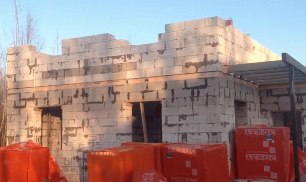 
			Бани из газоблока		