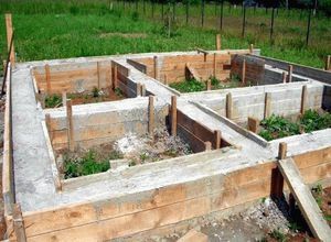 
			Бани из газоблока		