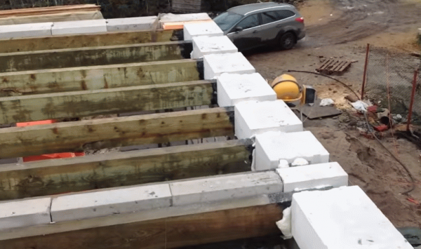 
			Бани из газоблока		